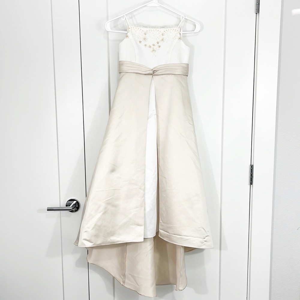 David's Bridal Size 6 (Girl) Beaded Ivory Flower Girl/Jr Bridesmaid Dress